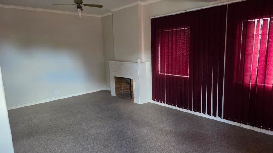 To Let 3 Bedroom Property for Rent in Pineview Western Cape